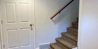 917-919 Meadowview Drive - 919 Gallery 21