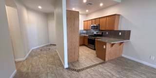 ***MOVE-IN SPECIAL!!!*** 2-Bedroom, 2-Bathroom Townhome located in Henderson, Nevada Gallery 8