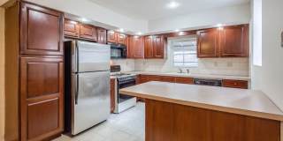 Three Bed Point Breeze Townhome Gallery 5
