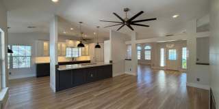 BEAUTIFULLY UPGRADED SINGLE FAMILY HOME - 3 BEDROOM, CORNER LOT WITH VAULTED CEILINGS BEAUTIFULLY UPGRADED SINGLE FAMILY HOME - 3 BEDROOM, CORNER LOT WITH VAULTED CEILINGS Gallery 12
