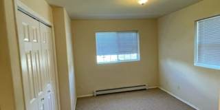 2 Bedroom 1 1/2 Bathroom - Close to Campus - Centrally Located Gallery 30