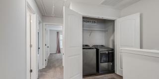 Spacious 3BR End Unit with Modern Finishes Gallery 18