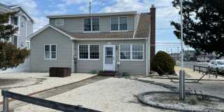 207 Bay Boulevard Gallery 1