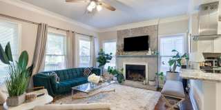 Ask About Our Move-In Special! Beautiful Two-Story 3/2.5 w/ Huge Fully Fenced Backyard! Gallery 7