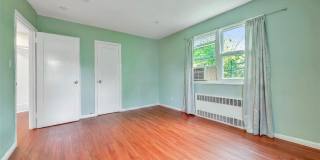 164-38 76th Road Gallery 9