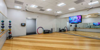 Lenox Club Gallery 24