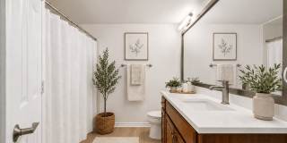 St. Moritz Apartments Gallery 22