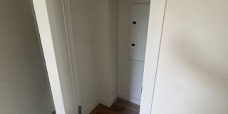 16 Wade Square Gallery 3
