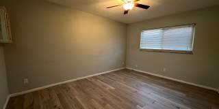 Spacious 3 Bedroom 2 Bath with Pool 2 Blocks from the Beach Gallery 13