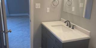 South Denver, 2 bed 2.5 bath Townhome, 2 Car Parking, Close to Light Rail Gallery 21