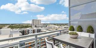 Vantage St Pete Gallery 50