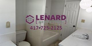 Spacious 3 Bedroom Home! Gallery 20