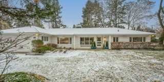 2185 W Lincoln Gallery 12