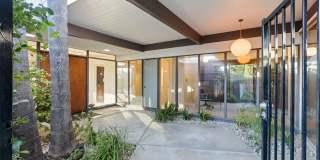 Stunning Mid-Century Modern 4 BR 3 BA with Bonus Room and Office Gallery 8