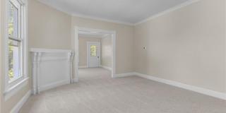 1611 McDaniel Street Gallery 10