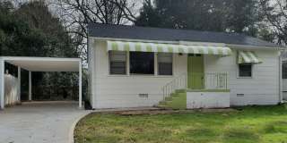 COMING SOON! Cutest 2/1 Bungalow in Hapeville - Housing Vouchers Accepted Gallery 3