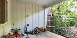 Charming 2BR Townhome in Athens Gallery 24