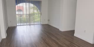 Lago Club Apartments Gallery 9