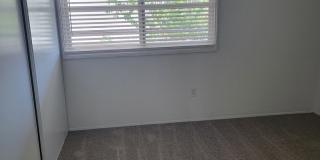 2 BR / 2 BA Condo with Spectacular Views Near Patrick Henry High School Gallery 10