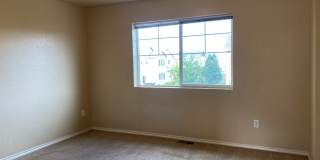 Lovely 3 Bed 2.5 Bath Home in Timbervine Gallery 36