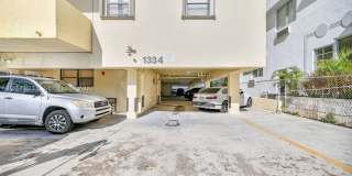 1334 Collins Ave Gallery 32
