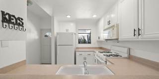 Now Leasing: Unit 203 at 1145 Roswell Ave, Long Beach, CA Gallery 8