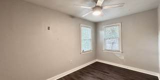 Charming Three Bedroom Home in a Highly Desirable Neighborhood Gallery 21