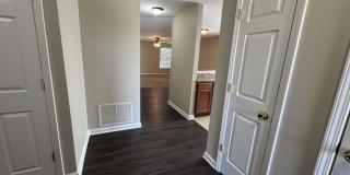 708 Chatham Court - 1 Gallery 6