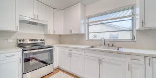 300 NE 143rd St Gallery 17