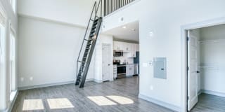655 East Bay Gallery 4