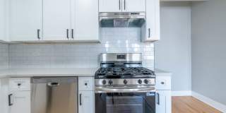 6239 N Western Avenue Gallery 7