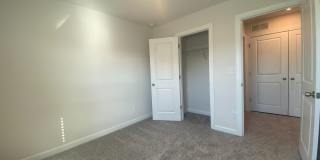 Room in 4 Bedroom Townhome at Arbor Loop Dr Gallery 35