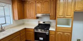 Beautiful 3 Bedroom, 2 Bathroom Granada Hills Home with Detached Garage! Gallery 15