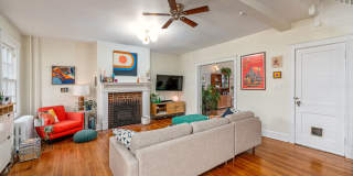 Oakenshawe 5-Bedroom, 2-Bathroom Home Close to Johns Hopkins Gallery 5