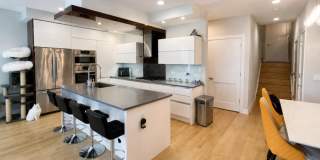 1008 North Larrabee St. Gallery 4