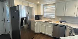Don't Miss this 3 Bed 2.5 Bath Townhouse in Orem Gallery 1