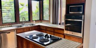 Waialae Iki, large family home 4 bedroom, 4 baths, 2 car garage Gallery 25