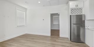 4056-1 Biltmore Avenue Gallery 7