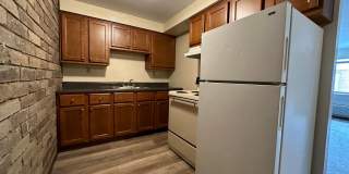 Amazing 1 Bedroom with Beautiful Exposed Brick! Off-Street Parking  Laundry Included! Gallery 1