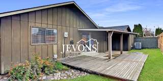 Enjoy this charming condo near Randall Park and Yakima Valley College, with water, sewer, and garbage included! Gallery 33