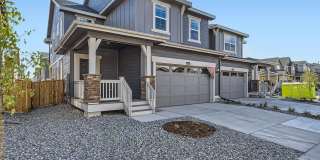 Luxurious CORNER LOT - 3bd 2.5 paired home in Dove Village! Gallery 1