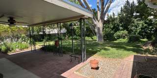 4 Bedroom, 2 Bathroom Home near Louisiana & Osuna Gallery 19