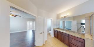 Gorgeous Condo in Edgewick - Minutes from Soco! Gallery 29
