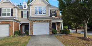 Wonderful 3br/2.5ba end unit townhome!!  1 car garage, across from community pool! Available Now! Gallery 1