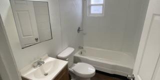 1 Bd 1 Ba Duplex Gallery 4