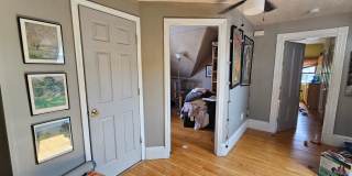 1.5 Bed Spacious Top-Floor Allston apt! Gallery 6