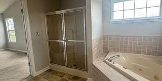 Three Bedroom Home with Fenced in Yard! Gallery 23
