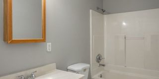 209 S Moss Avenue Gallery 16