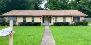 635 Green Oak Drive Gallery 1