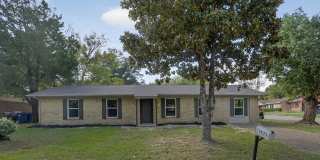 1023 Columbia Ave Gallery 1